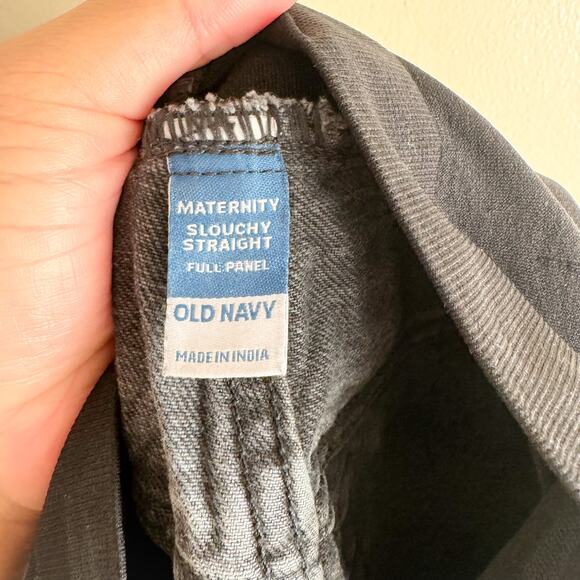 Old Navy Maternity Black Slouchy Straight Raw Hem Full Panel Jeans - Size 4 - Picture 3 of 7